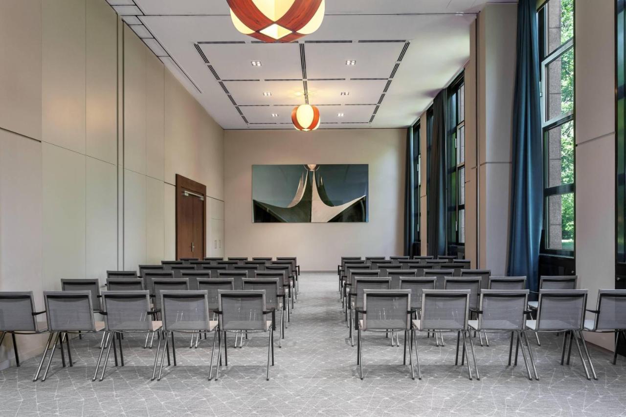 Sheraton Berlin Grand Hotel Esplanade Екстер'єр фото Meeting room
