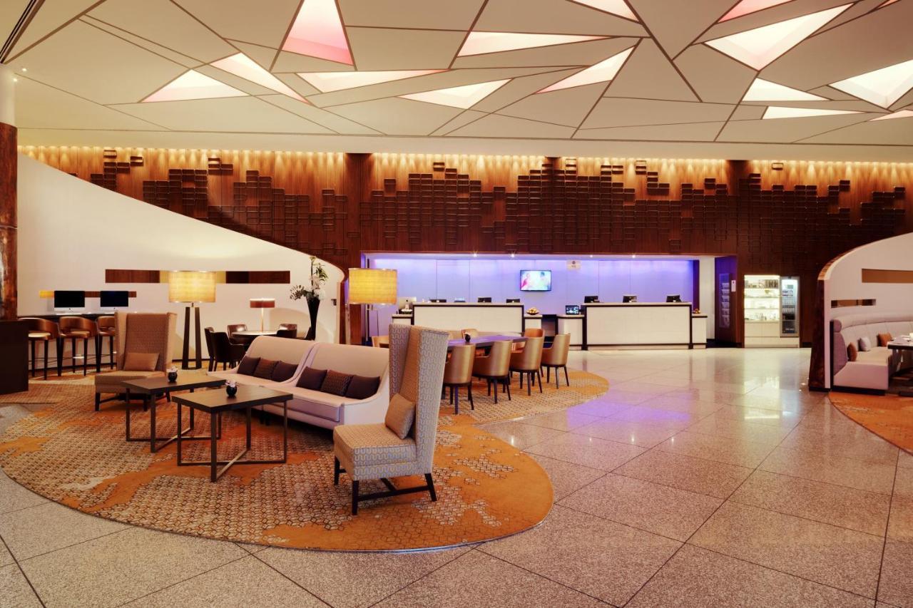 Sheraton Berlin Grand Hotel Esplanade Екстер'єр фото The lobby of the hotel