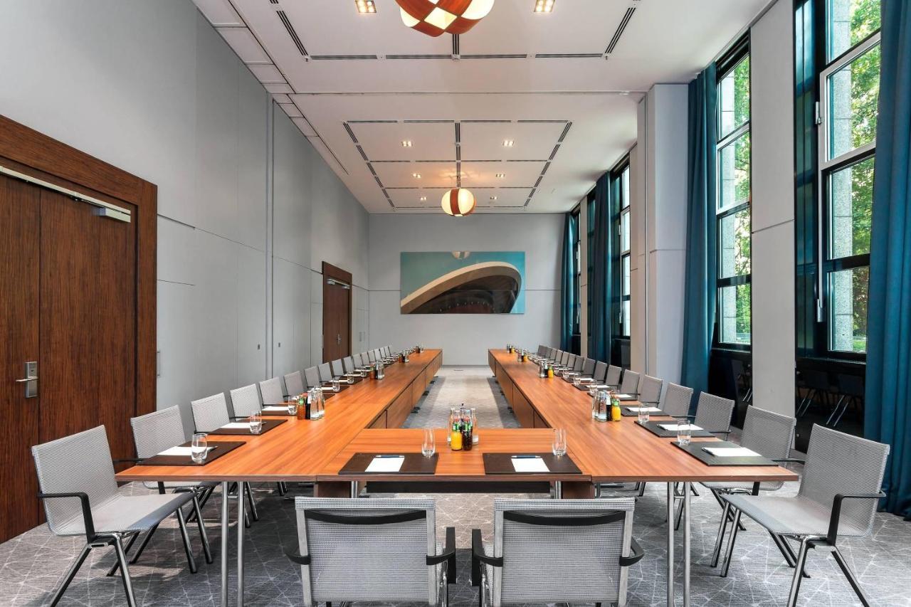 Sheraton Berlin Grand Hotel Esplanade Екстер'єр фото Meeting room